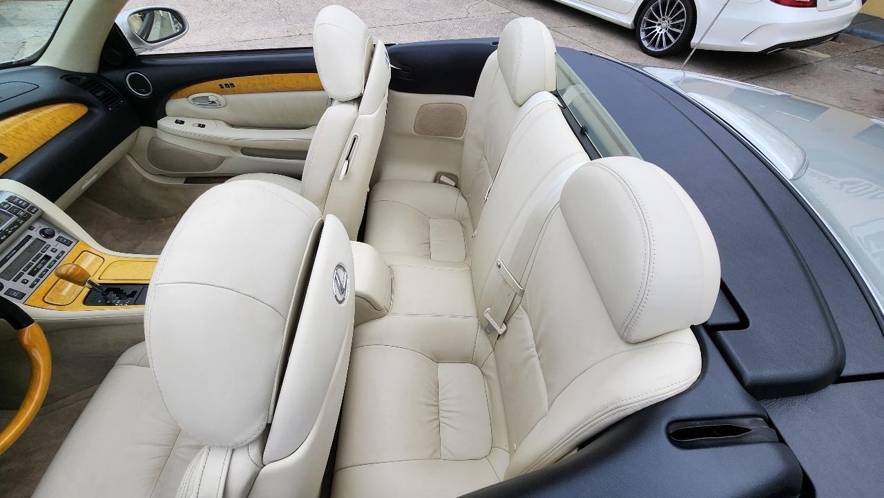 Lexus SC 430 2dr Convertible 2005