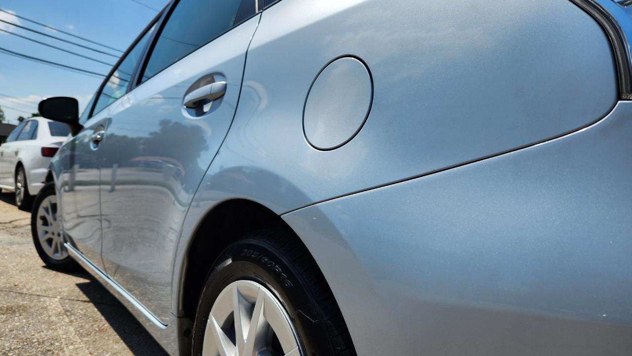 Toyota Prius V Three 2013