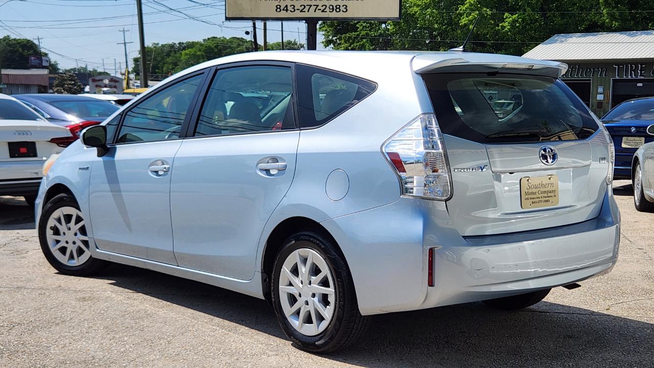 Toyota Prius V Three 2013