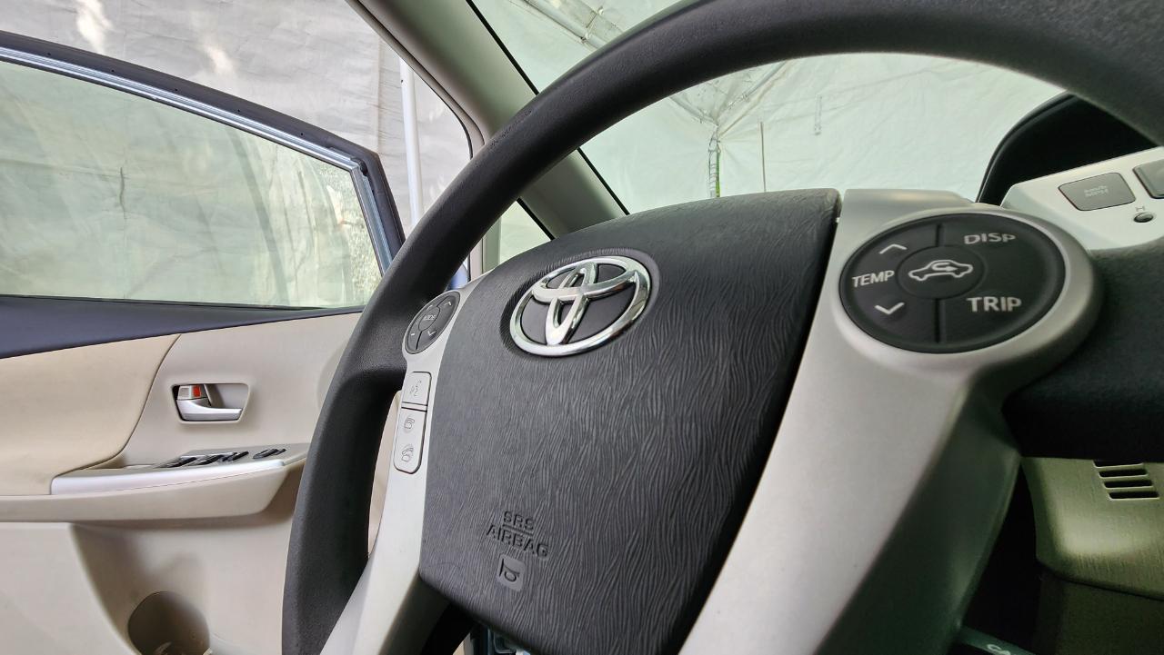 Toyota Prius V Three 2013