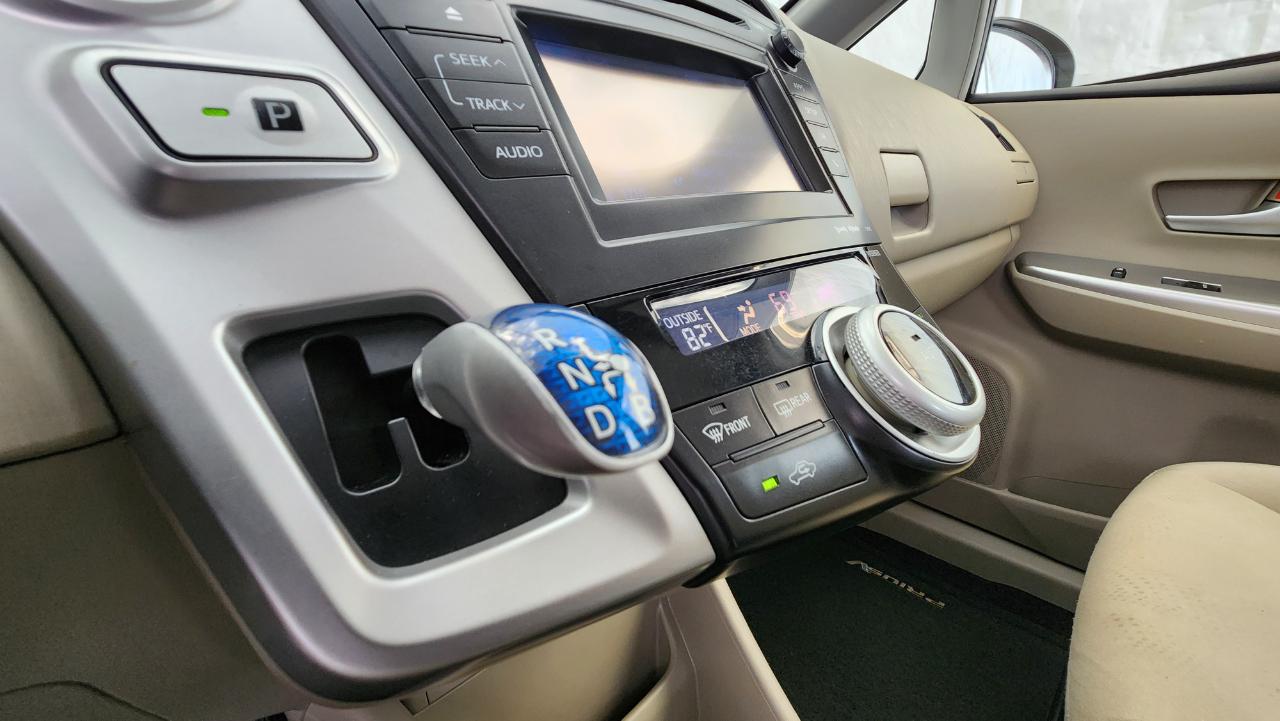 Toyota Prius V Three 2013
