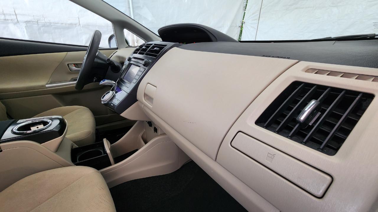 Toyota Prius V Three 2013