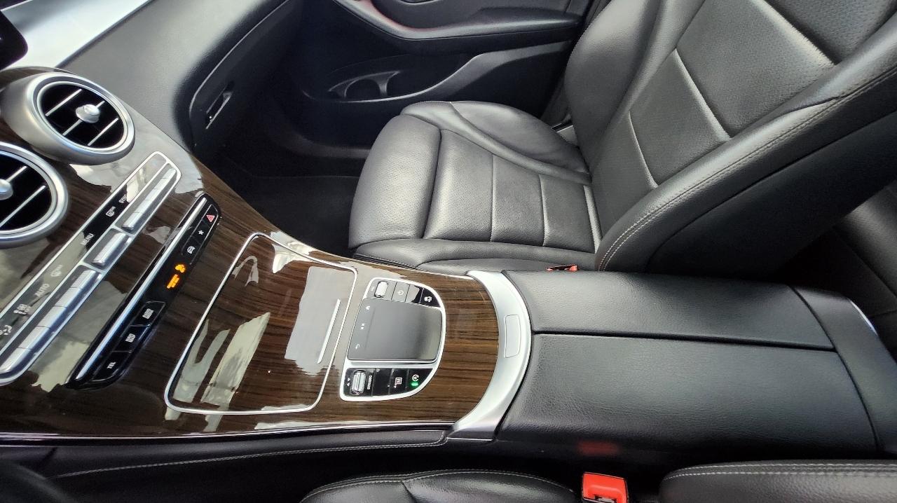 Mercedes-Benz GLC  2020