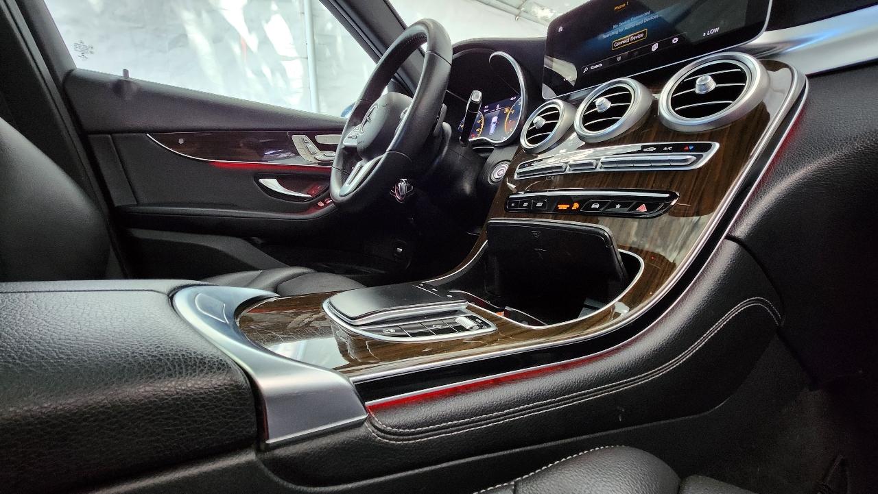 Mercedes-Benz GLC  2020