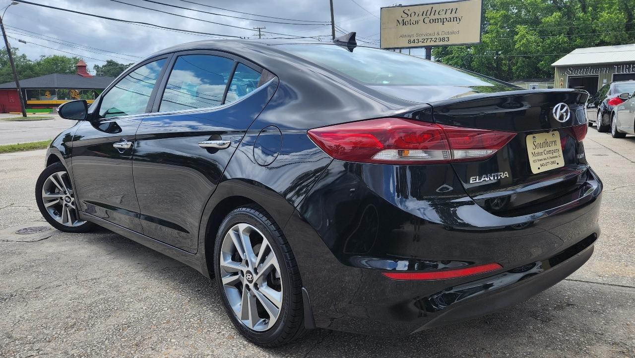 Hyundai Elantra  2017