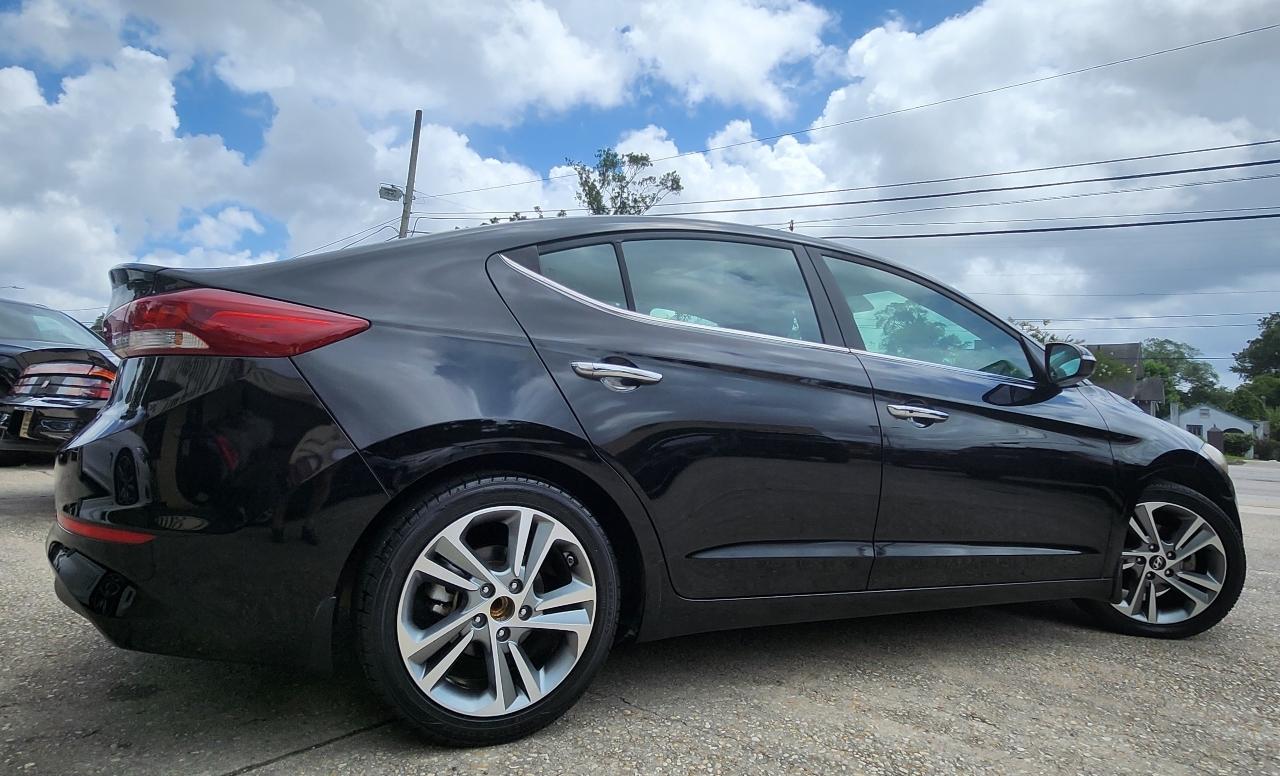 Hyundai Elantra  2017