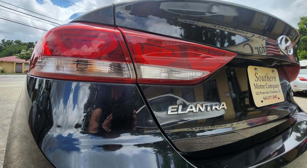 Hyundai Elantra  2017