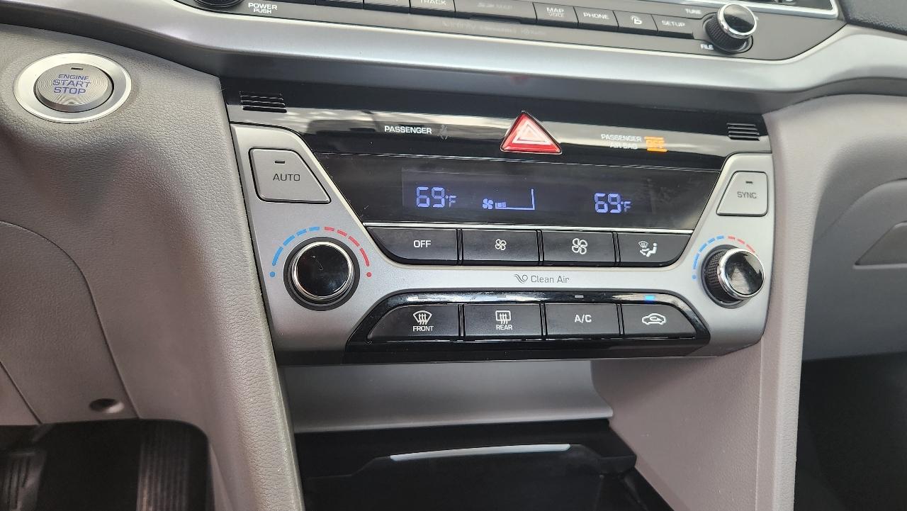 Hyundai Elantra  2017