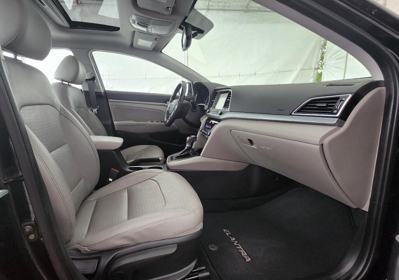 Hyundai Elantra  2017