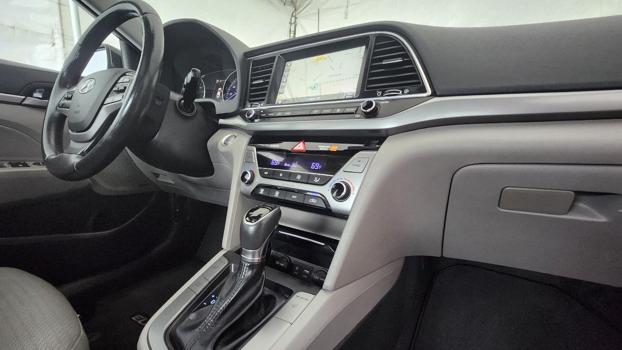 Hyundai Elantra  2017