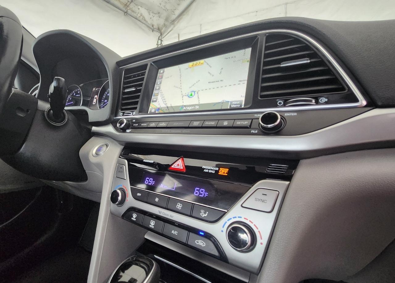 Hyundai Elantra  2017