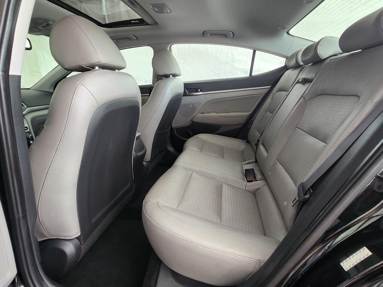Hyundai Elantra  2017
