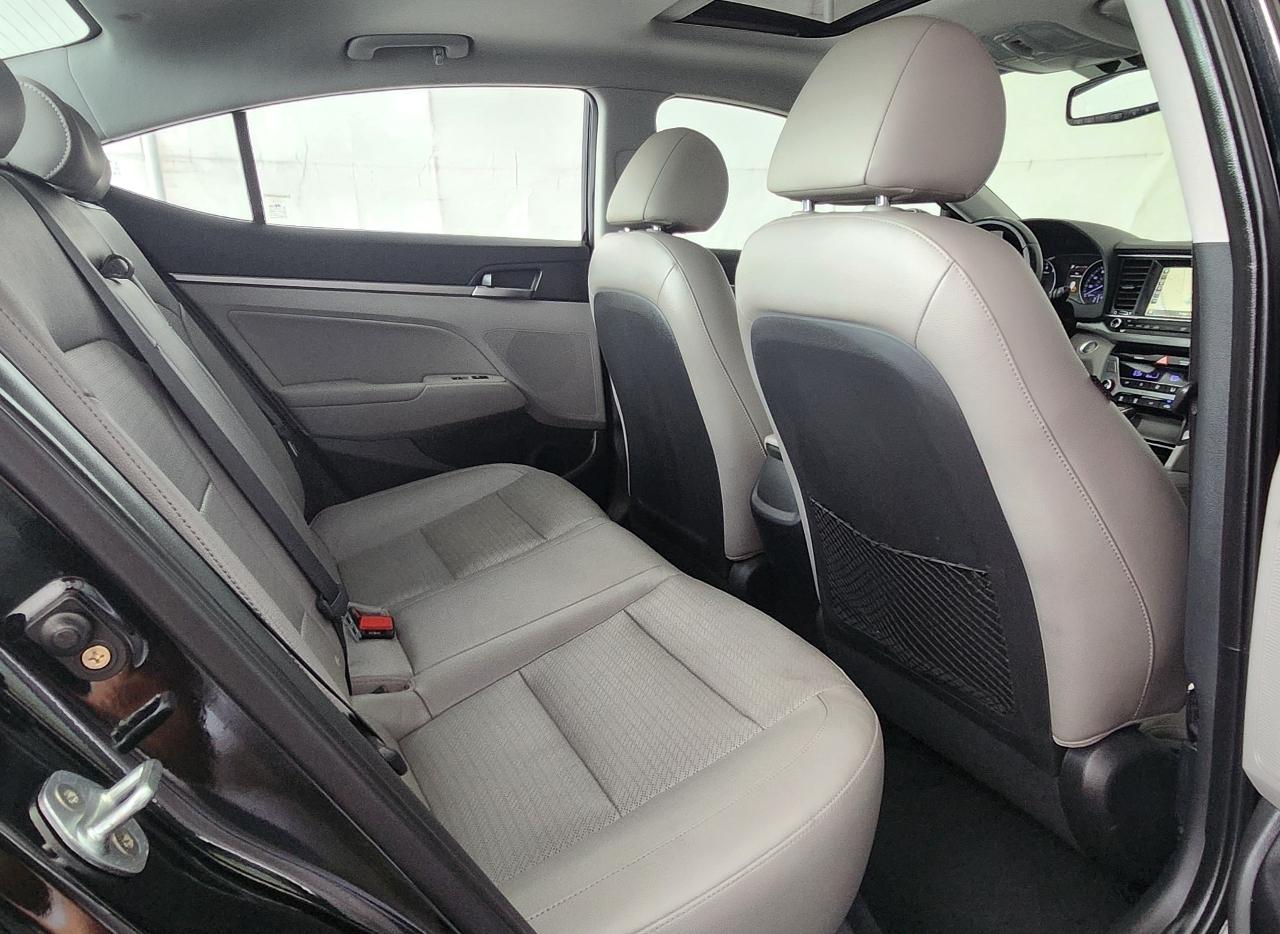 Hyundai Elantra  2017