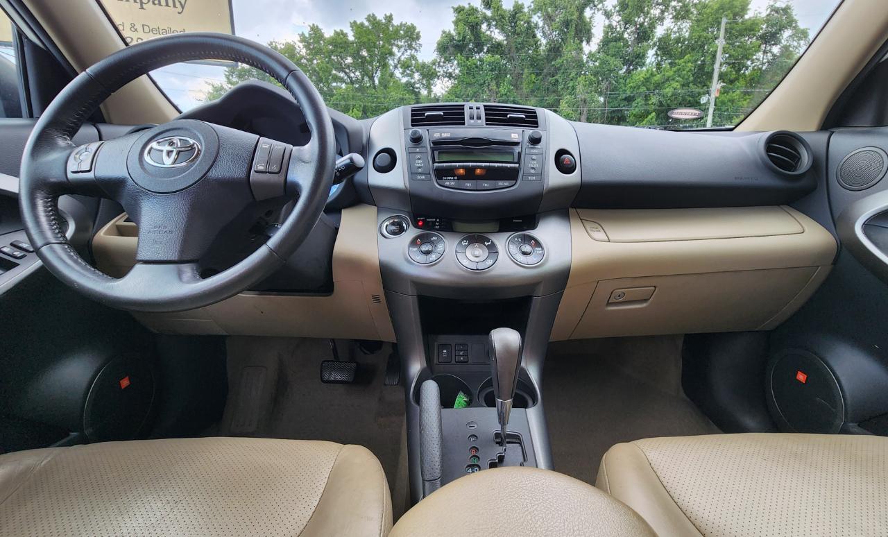 Toyota RAV4 Limited 2010