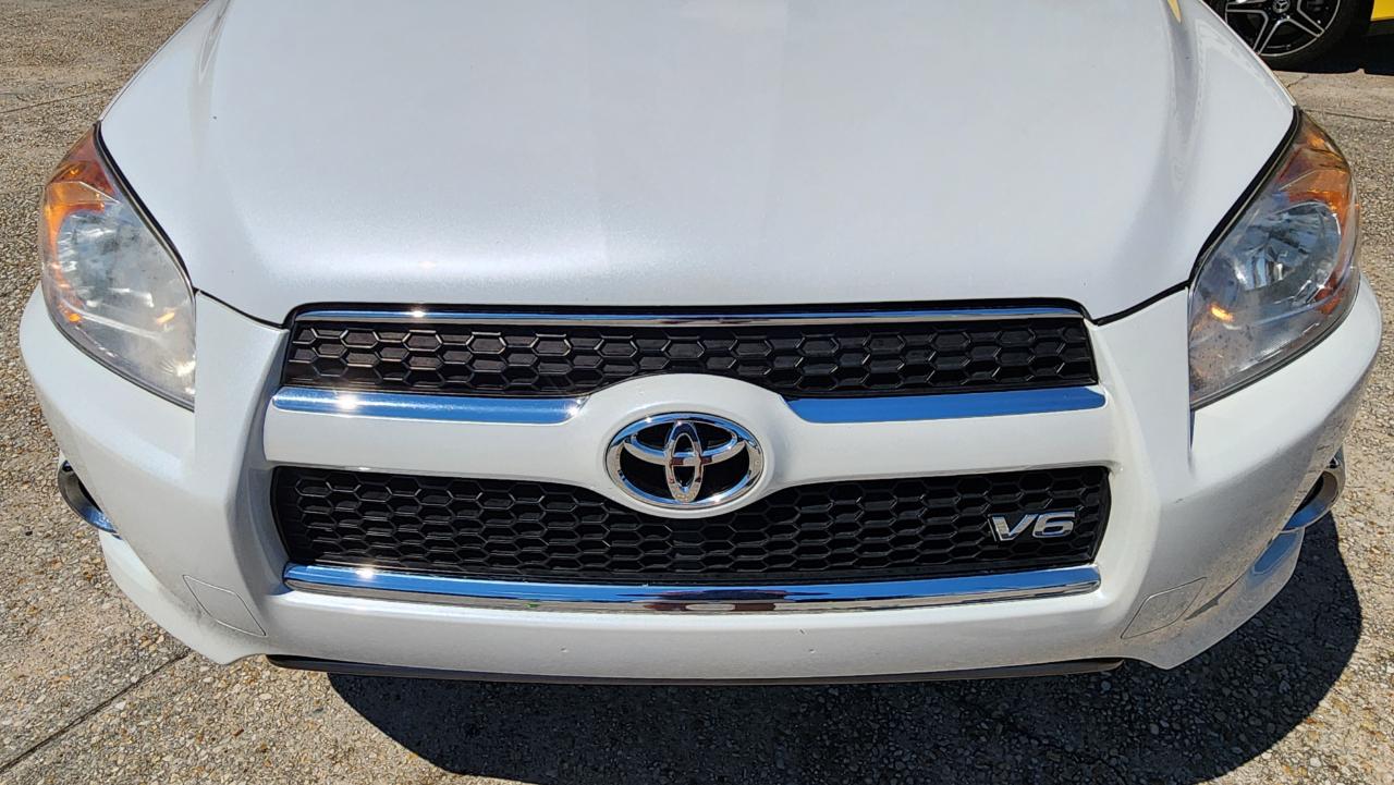 Toyota RAV4 Limited 2010