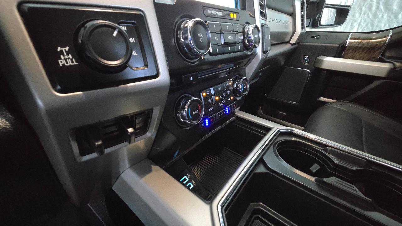 Ford F250 S/D Lariat Crew Cab 4WD 2017