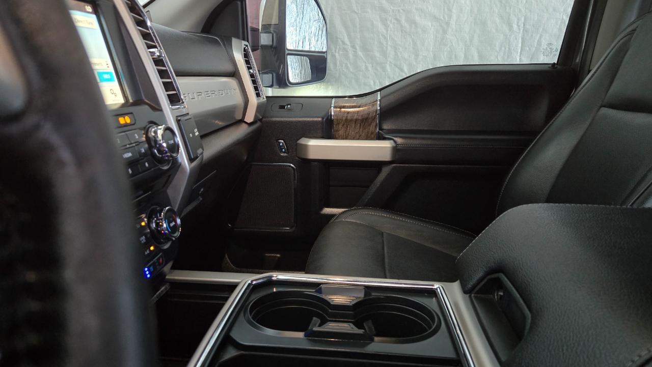 Ford F250 S/D Lariat Crew Cab 4WD 2017