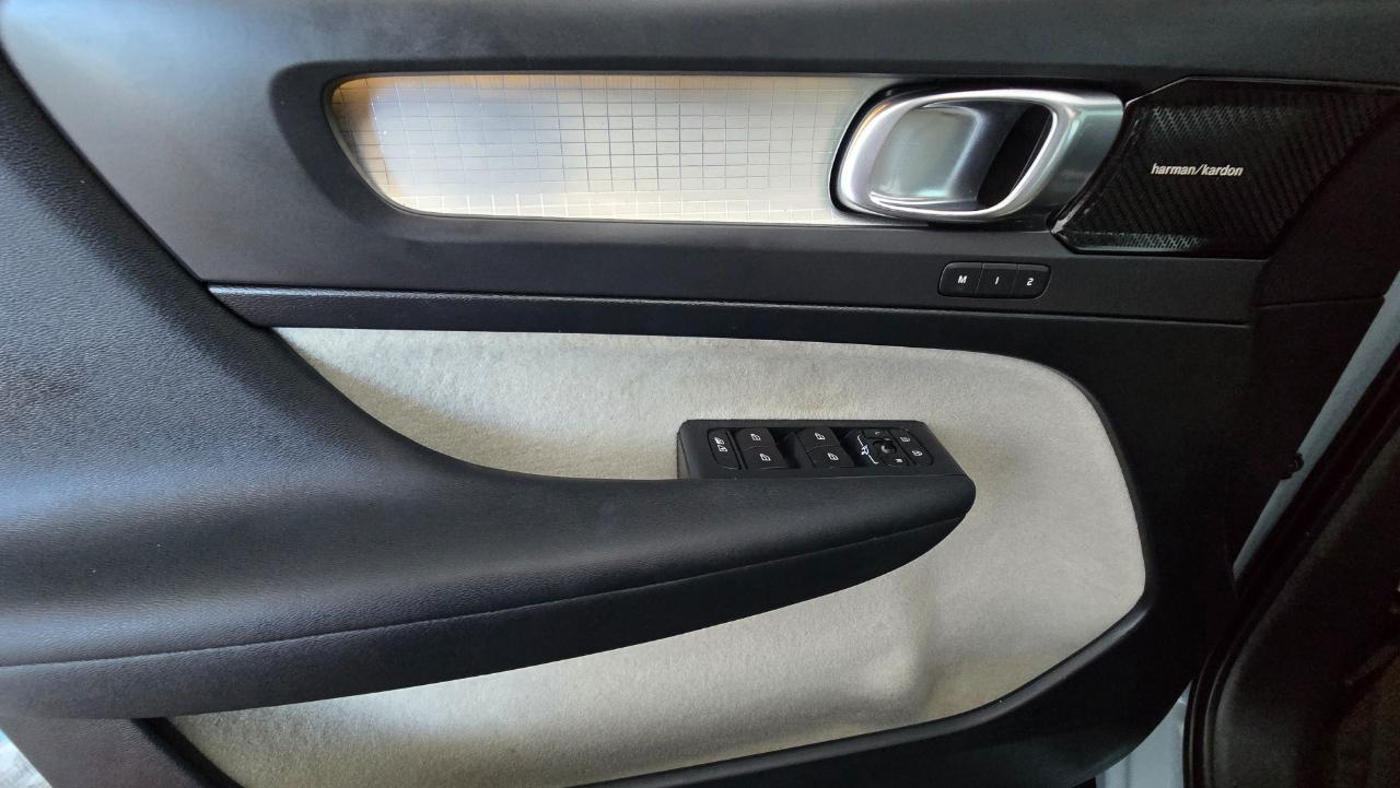 Volvo XC40  2019