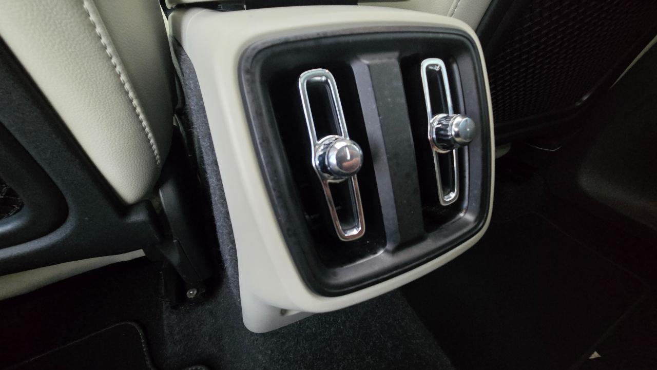Volvo XC40  2019