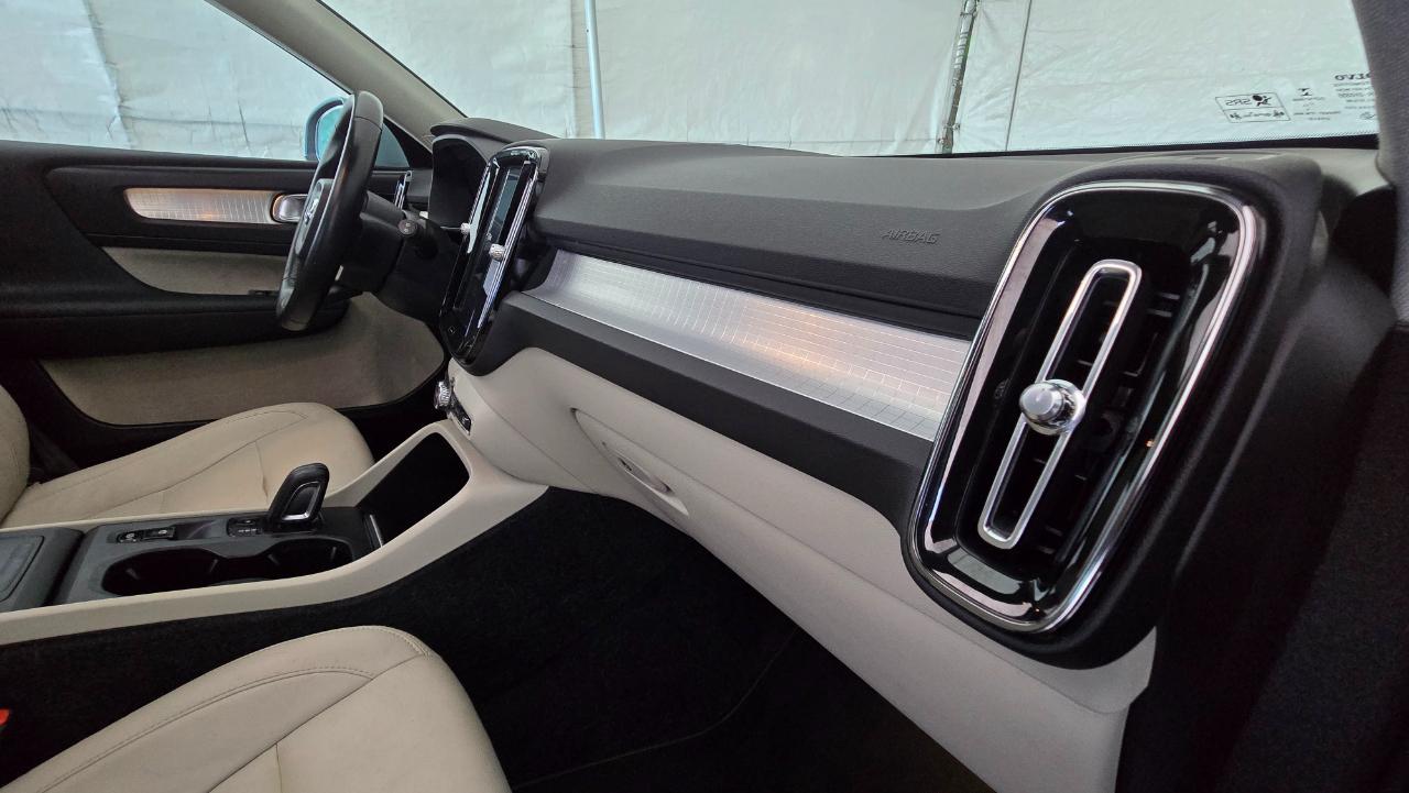 Volvo XC40  2019