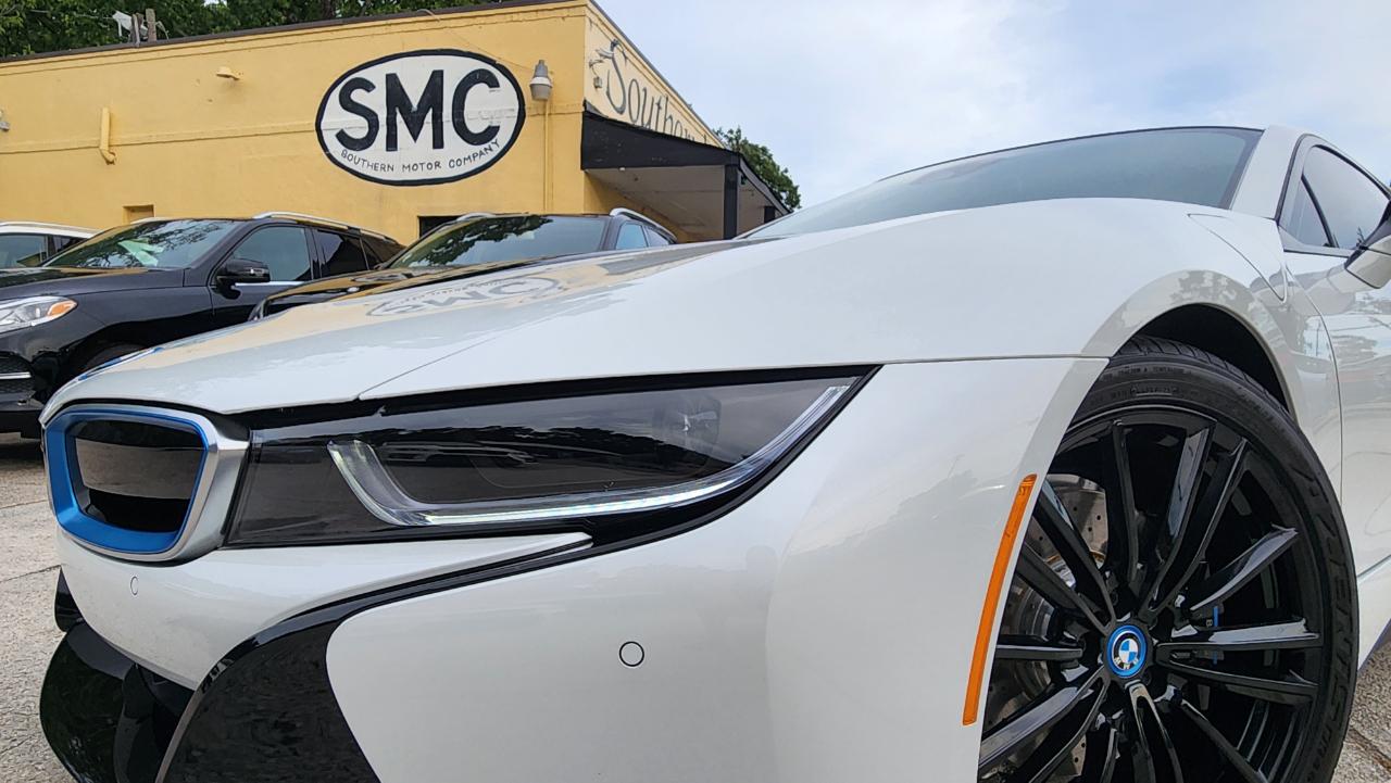 BMW i8  2019