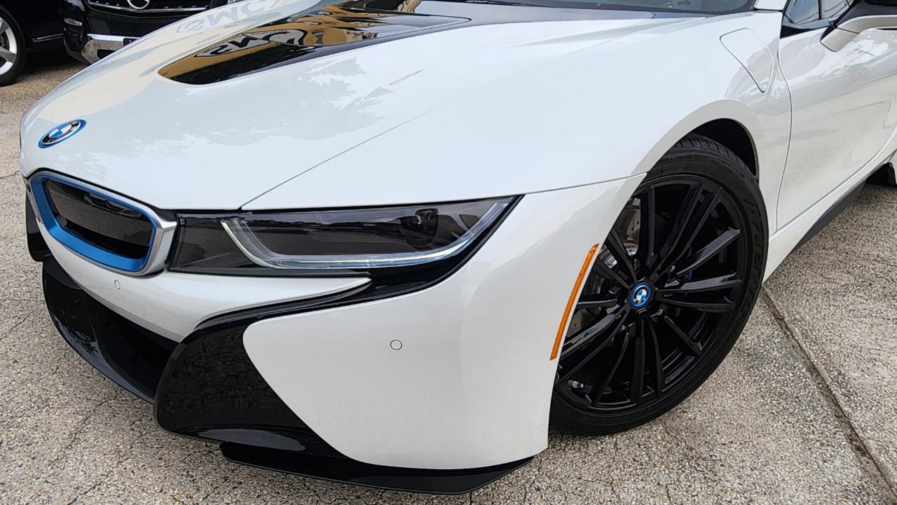 BMW i8  2019