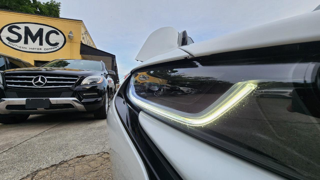 BMW i8  2019