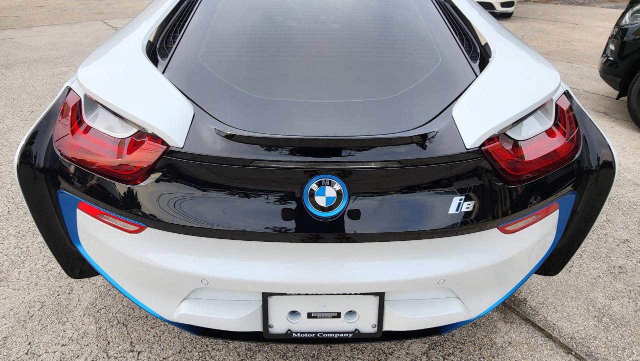 BMW i8  2019
