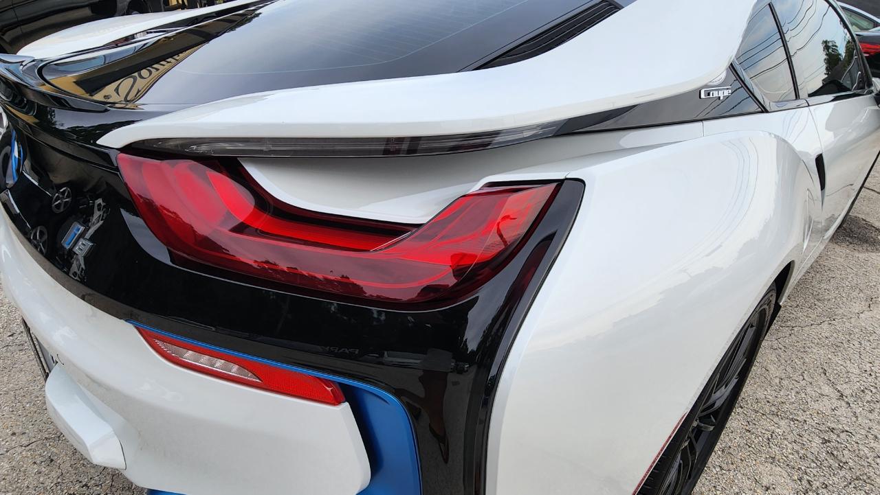 BMW i8  2019