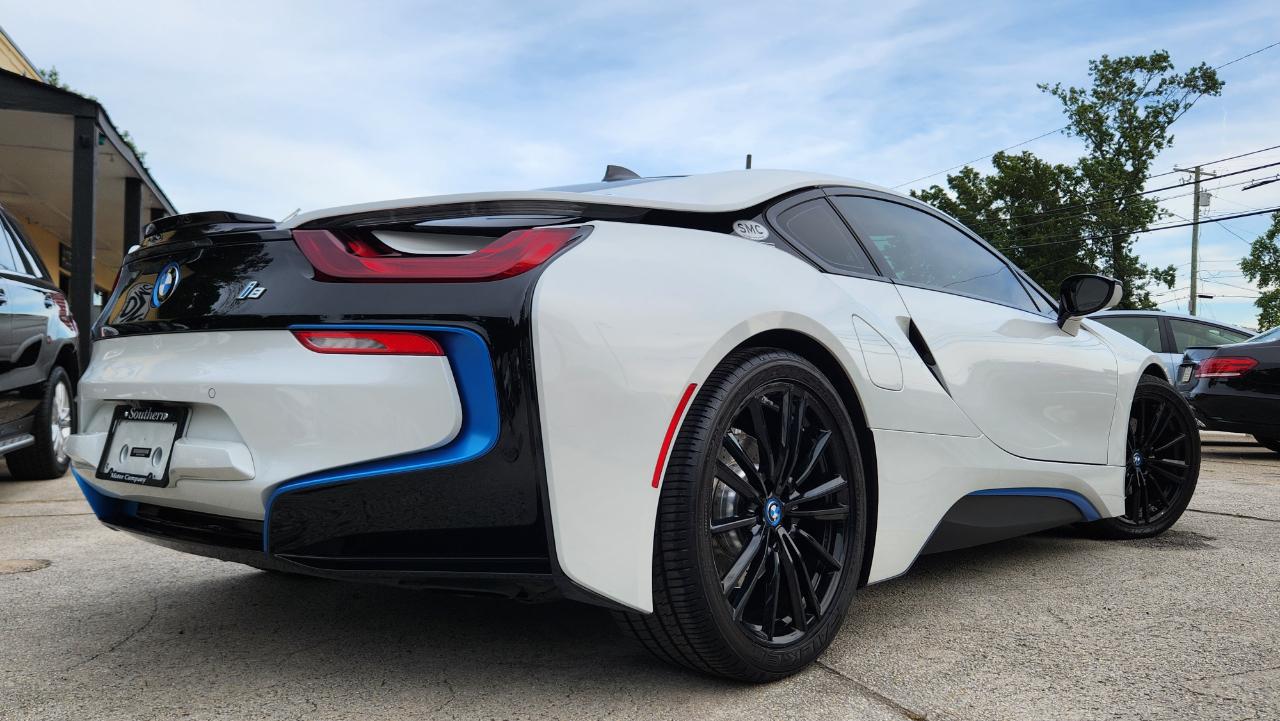 BMW i8  2019