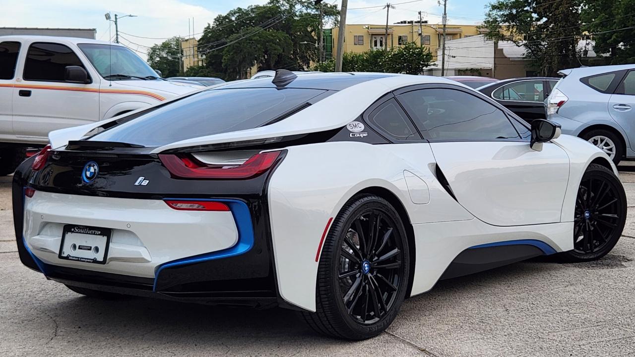 BMW i8  2019