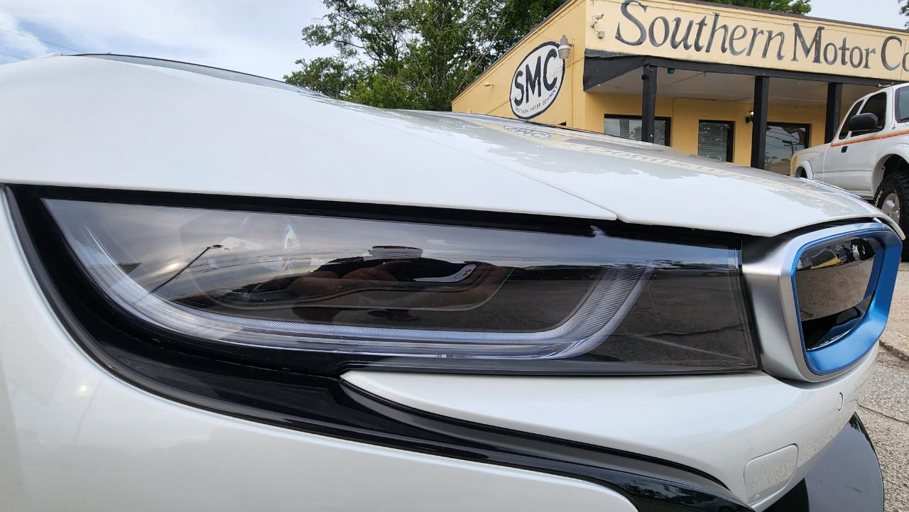 BMW i8  2019