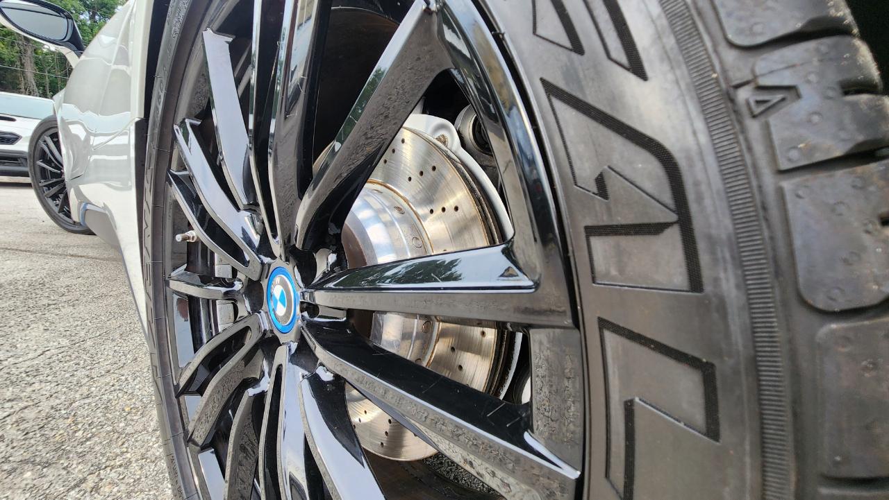 BMW i8  2019