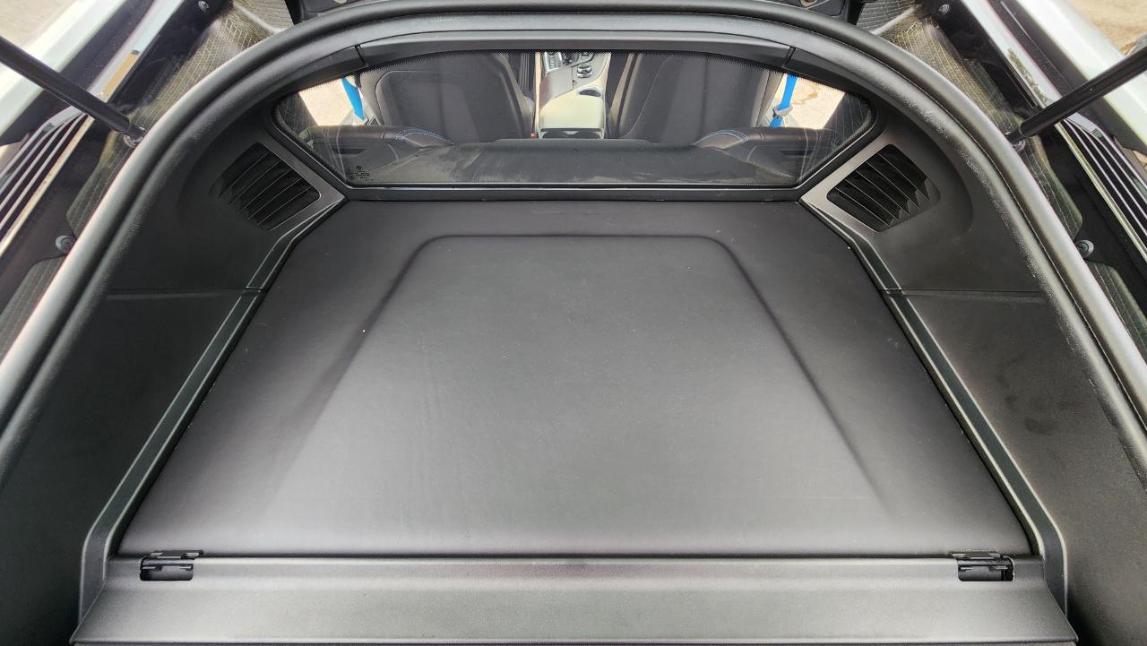 BMW i8  2019