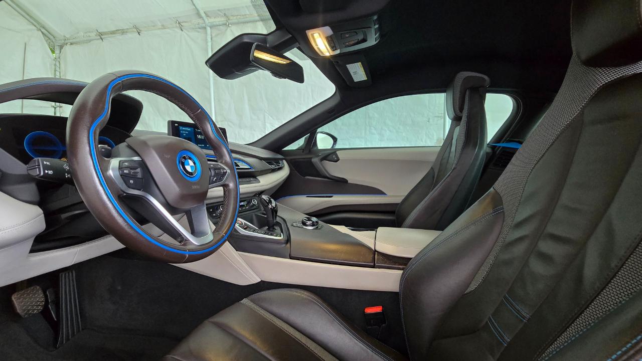 BMW i8  2019