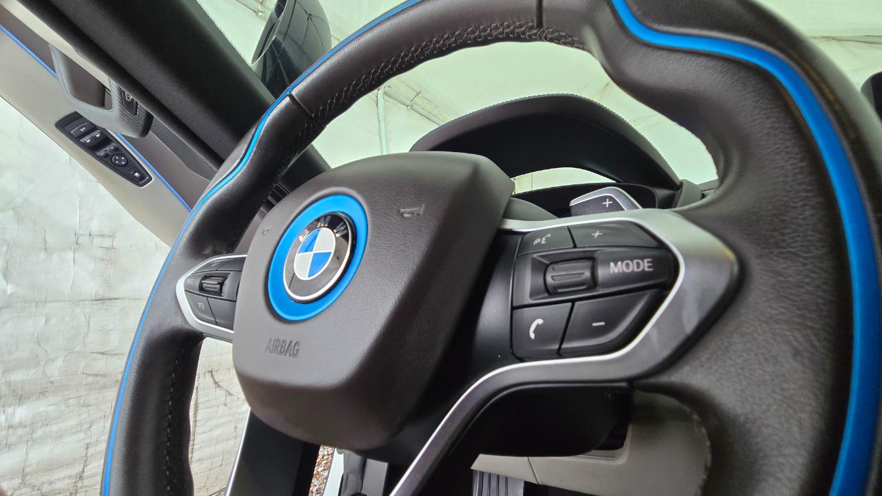 BMW i8  2019