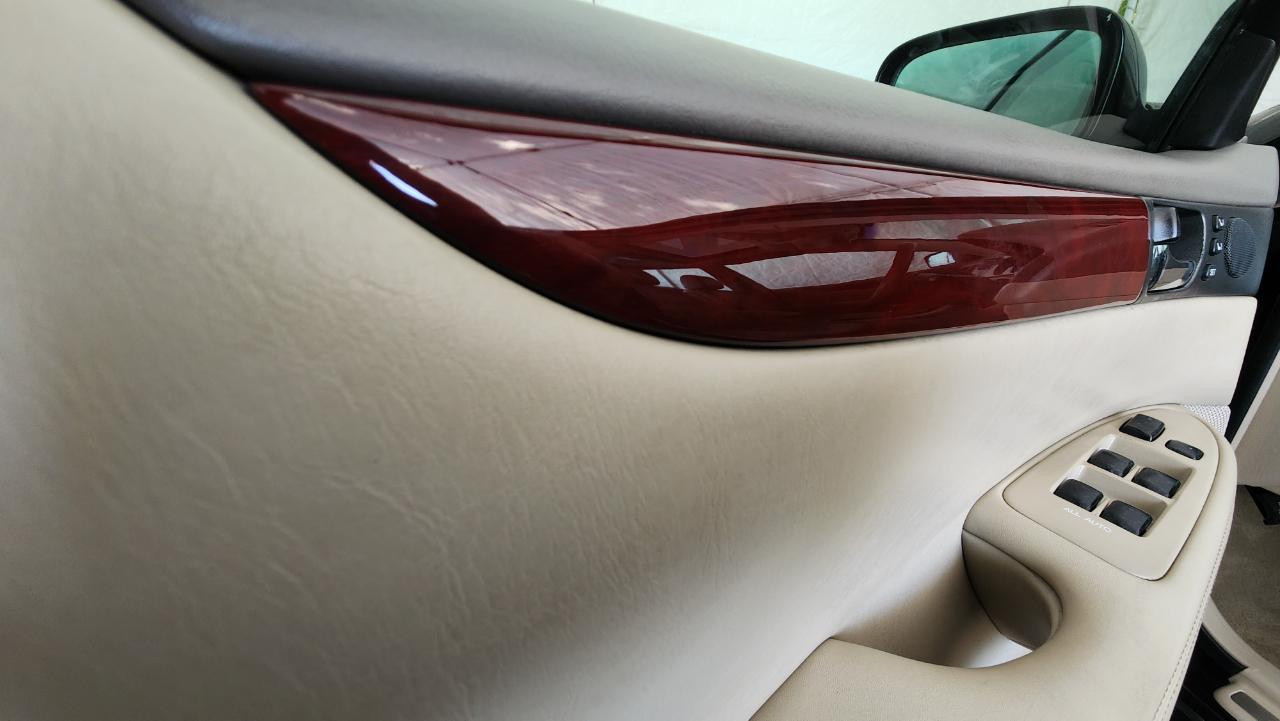 Lexus ES 330 4dr Sdn 2004