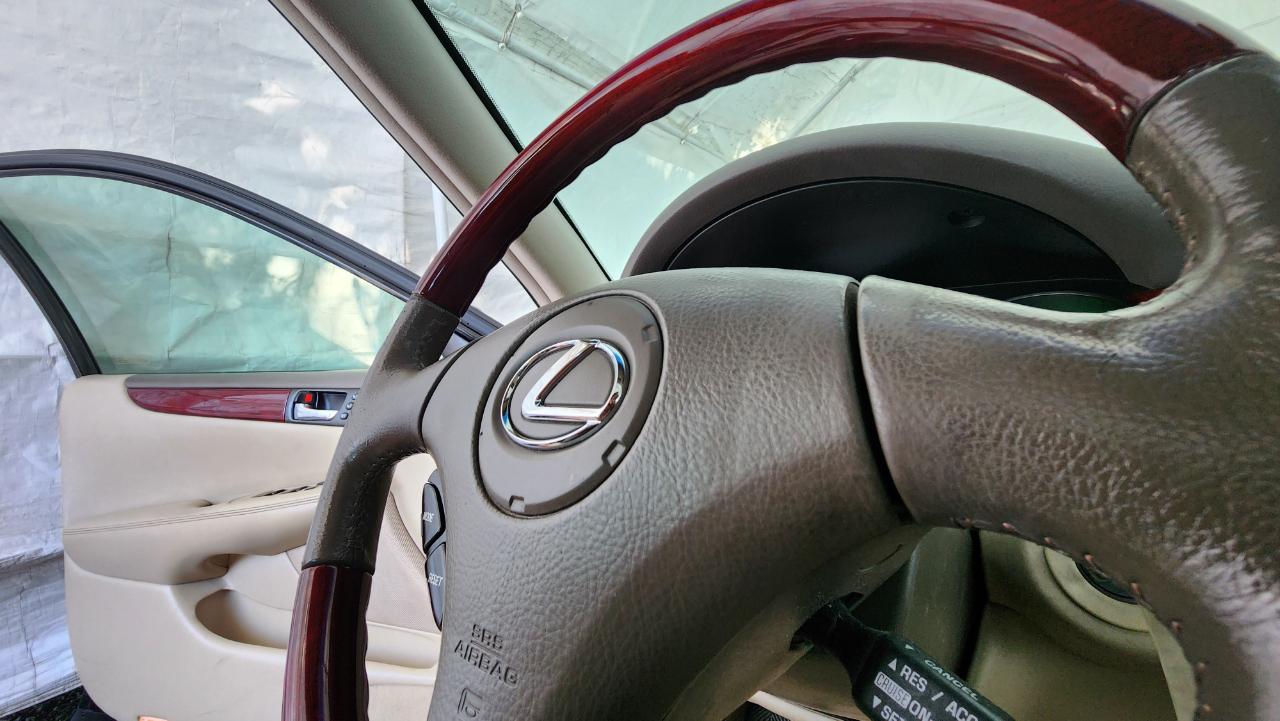Lexus ES 330 4dr Sdn 2004