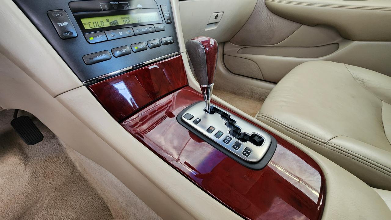 Lexus ES 330 4dr Sdn 2004