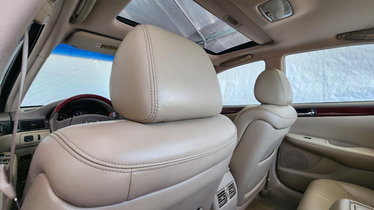 Lexus ES 330 4dr Sdn 2004