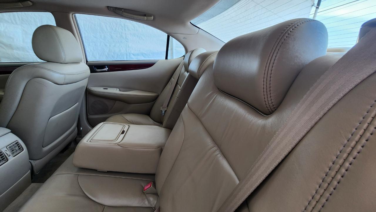 Lexus ES 330 4dr Sdn 2004