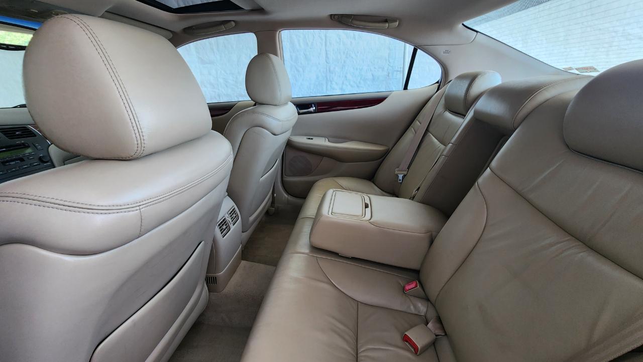 Lexus ES 330 4dr Sdn 2004
