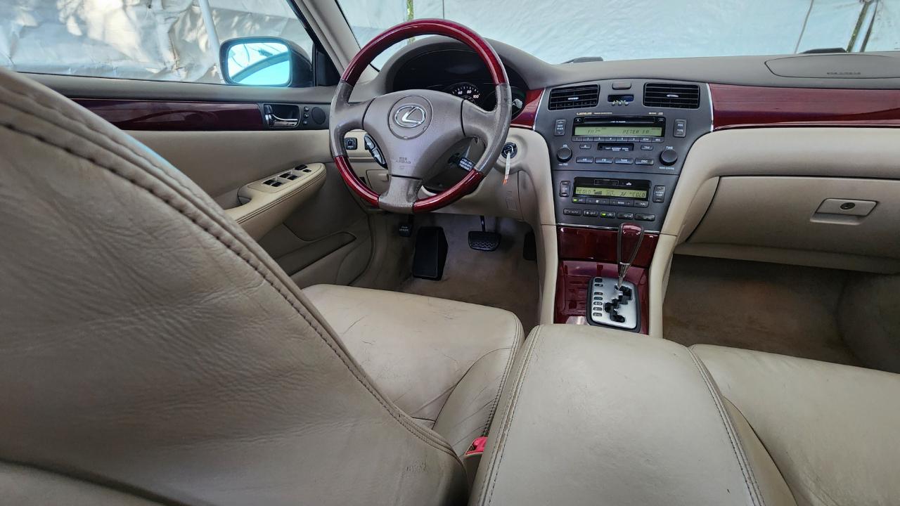Lexus ES 330 4dr Sdn 2004