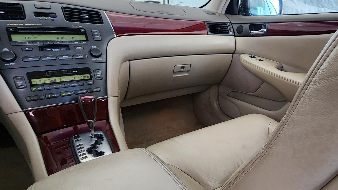 Lexus ES 330 4dr Sdn 2004