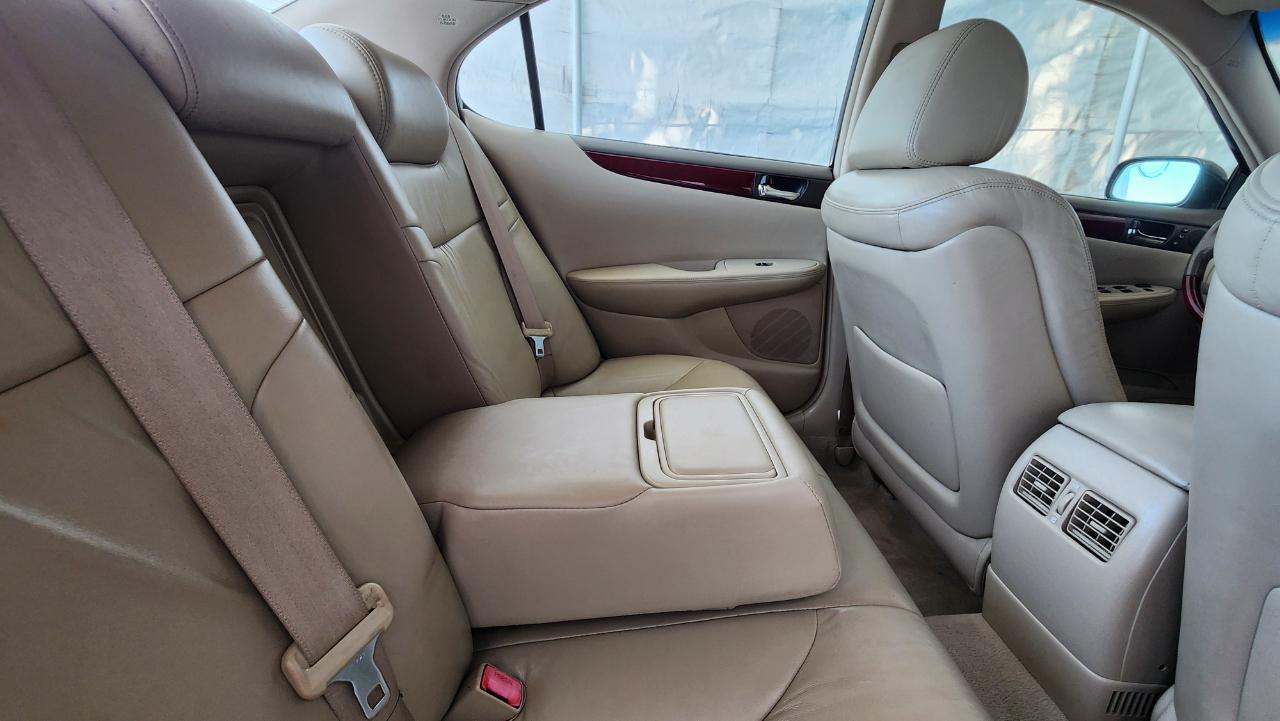 Lexus ES 330 4dr Sdn 2004
