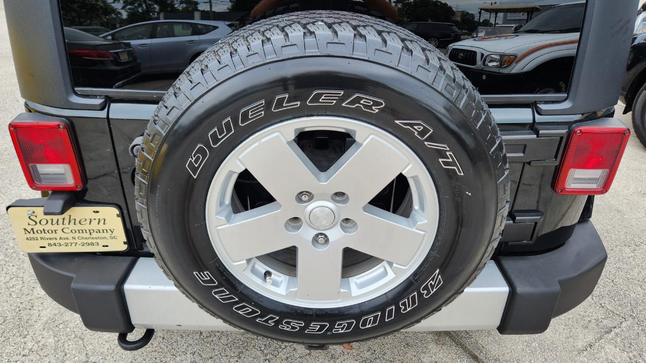 Jeep Wrangler Sahara 4WD 2012
