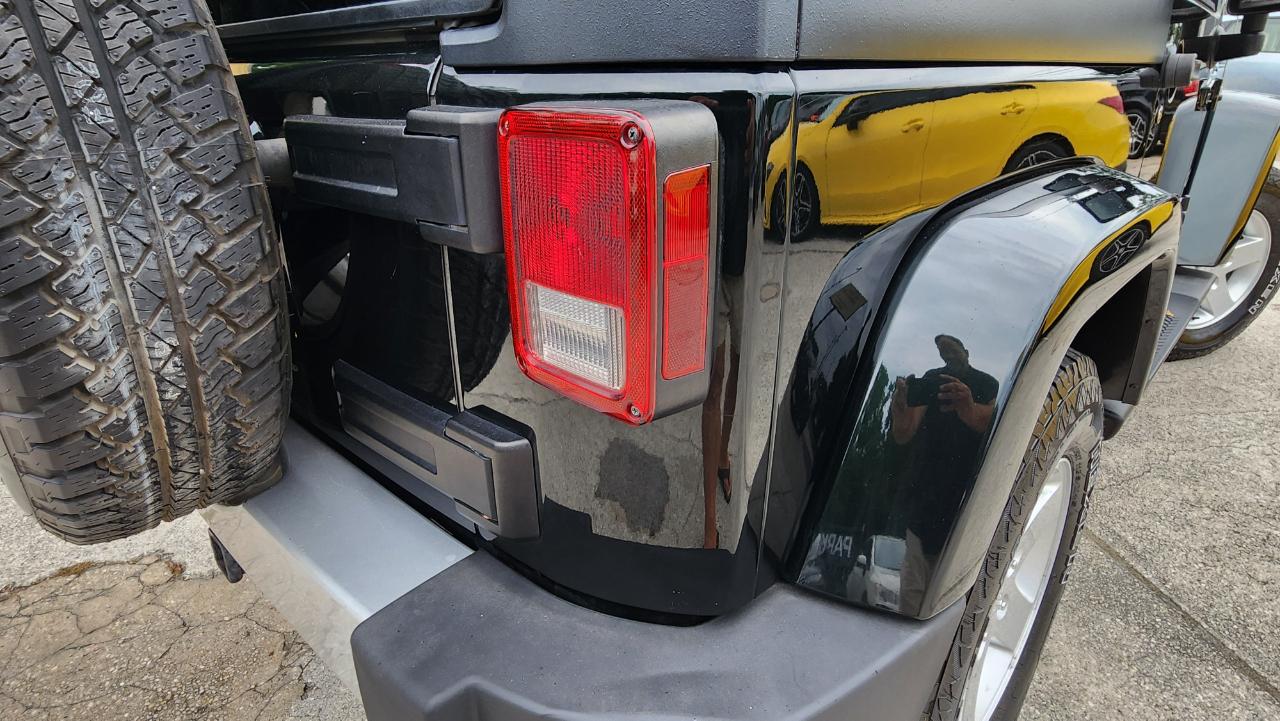 Jeep Wrangler Sahara 4WD 2012