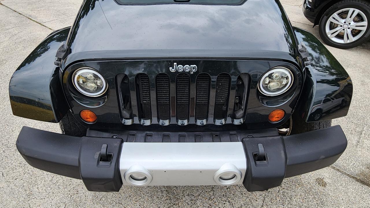 Jeep Wrangler Sahara 4WD 2012