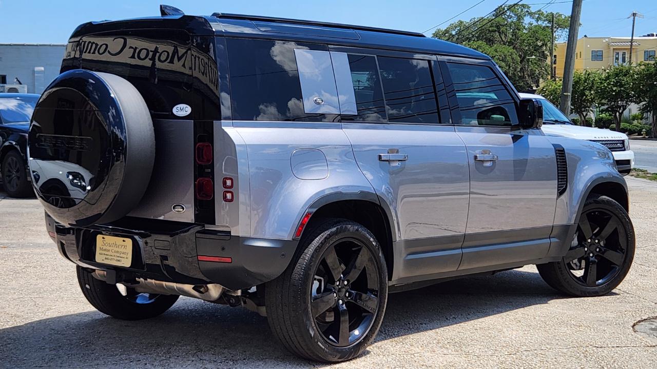 Land Rover Defender  2020