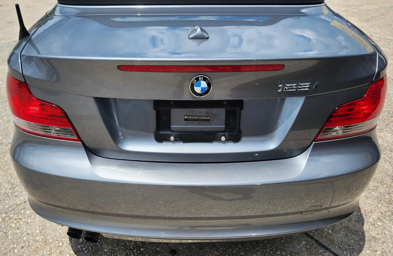 BMW 1 Series  2011